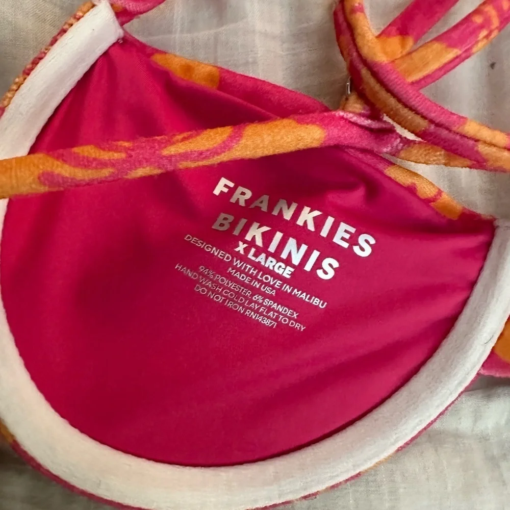 Frankie’s Bikinis Maggie Terry Underwire Bikini Top Hibiscus Honey (600)